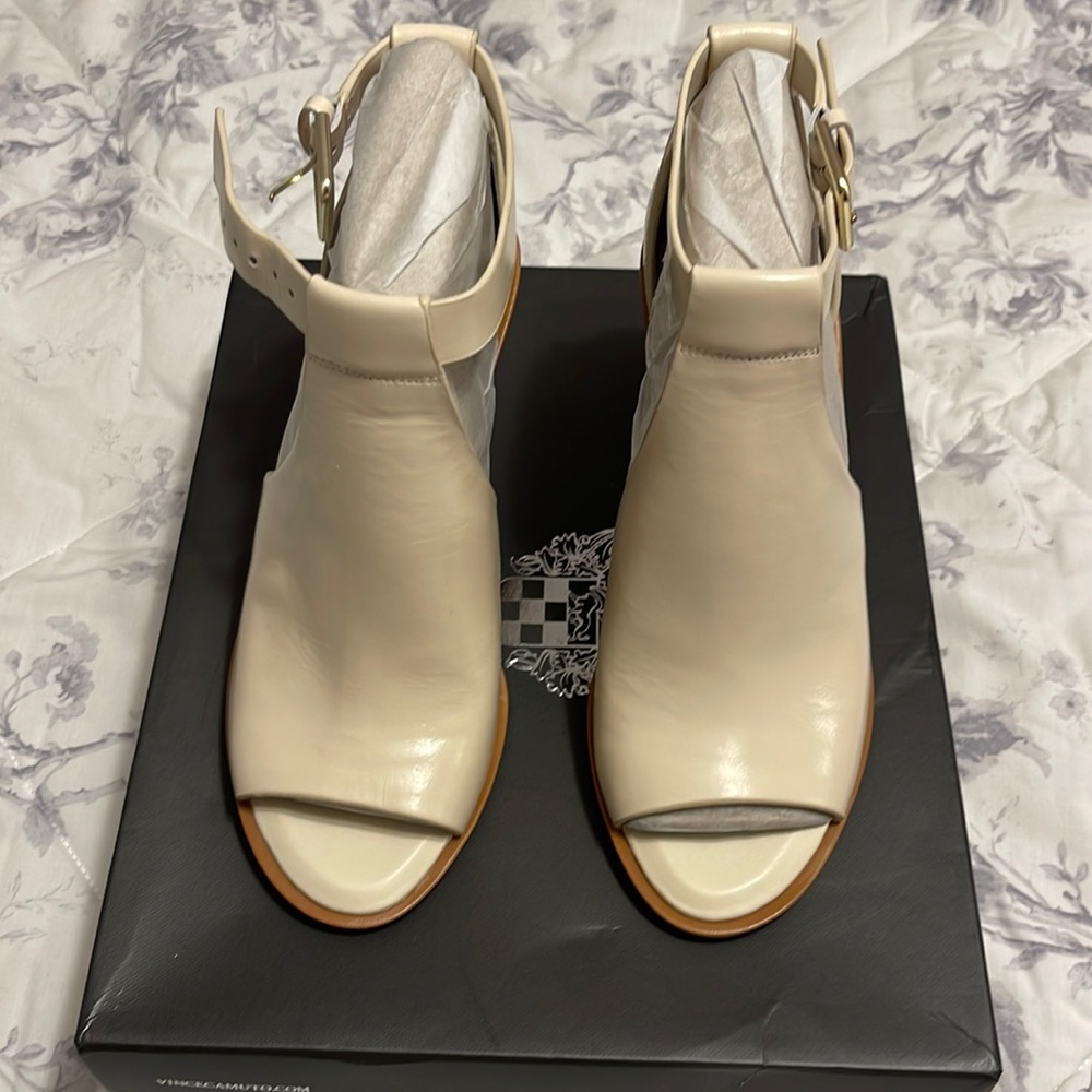 Brand New- Vince Camuto heels